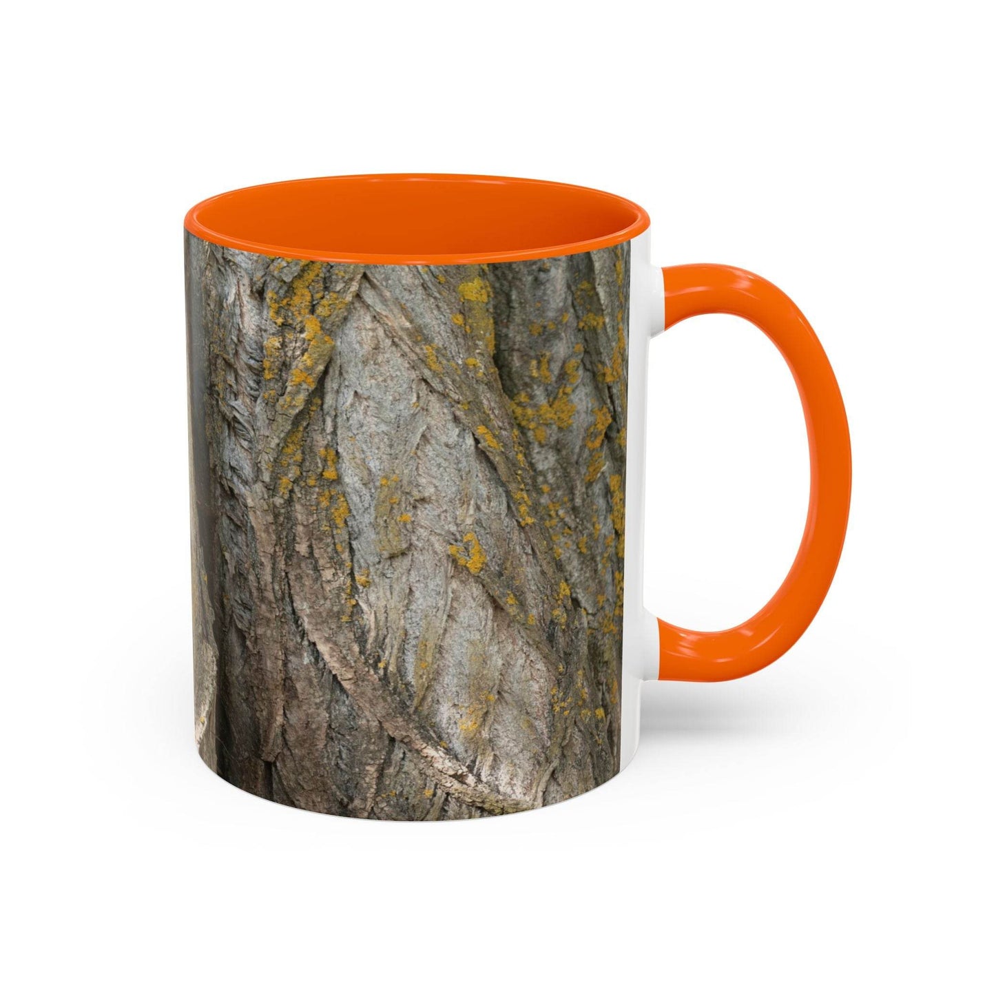 Kaffeebecher im Tree Trunk Design, 325ml groß, mit einem auffälligen orangen Henkel und einer passenden orangen Innenseite.