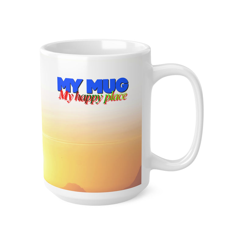 Gemütlicher 440ml Keramik-Becher mit My Happy Place Design und einem sonnigen goldenen Horizont für den Alltag.