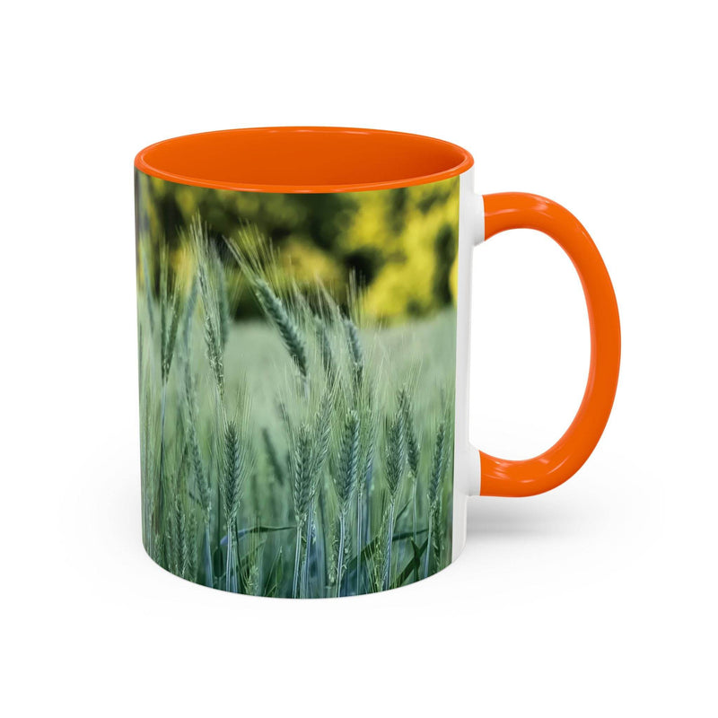Beruhigender 325ml Weizenfeld Keramik-Becher, ideales Geschenk mit einem fröhlichen orangen Henkel und oranger Innenseite.