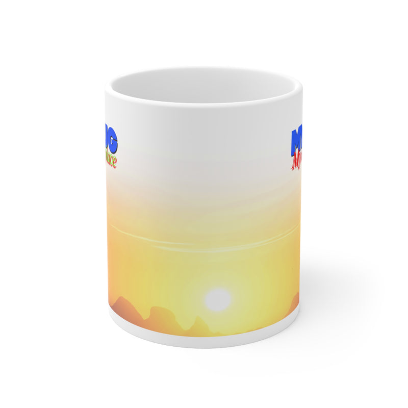 Schöner 325ml Norwegen Motiv-Becher, der einen Himmel von Aprikose bis Honig zeigt, ideal für ein ruhiges Morgenritual.