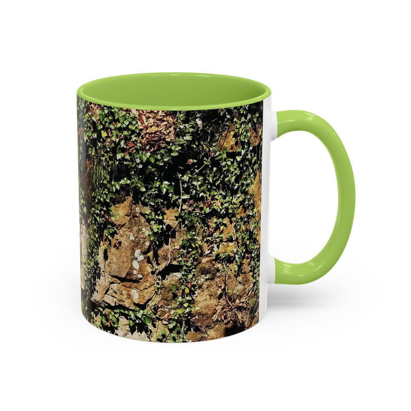 Keramikbecher 325ml mit Moosfelsen-Design, aufgewertet durch einen hellgrünem Henkel und hellgrüner Innenseite.